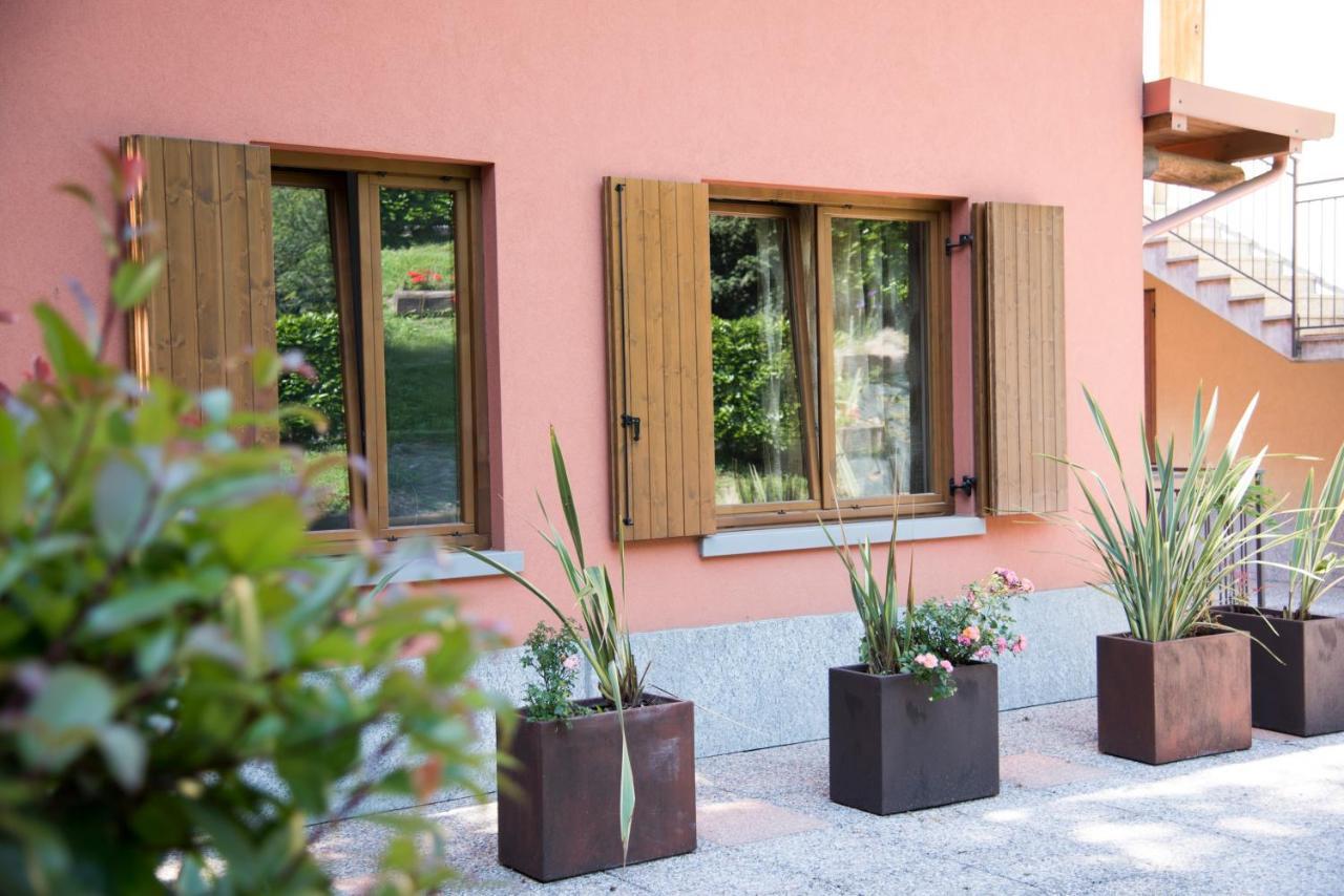 La Casa Di Emy Villa Solto Collina Екстериор снимка