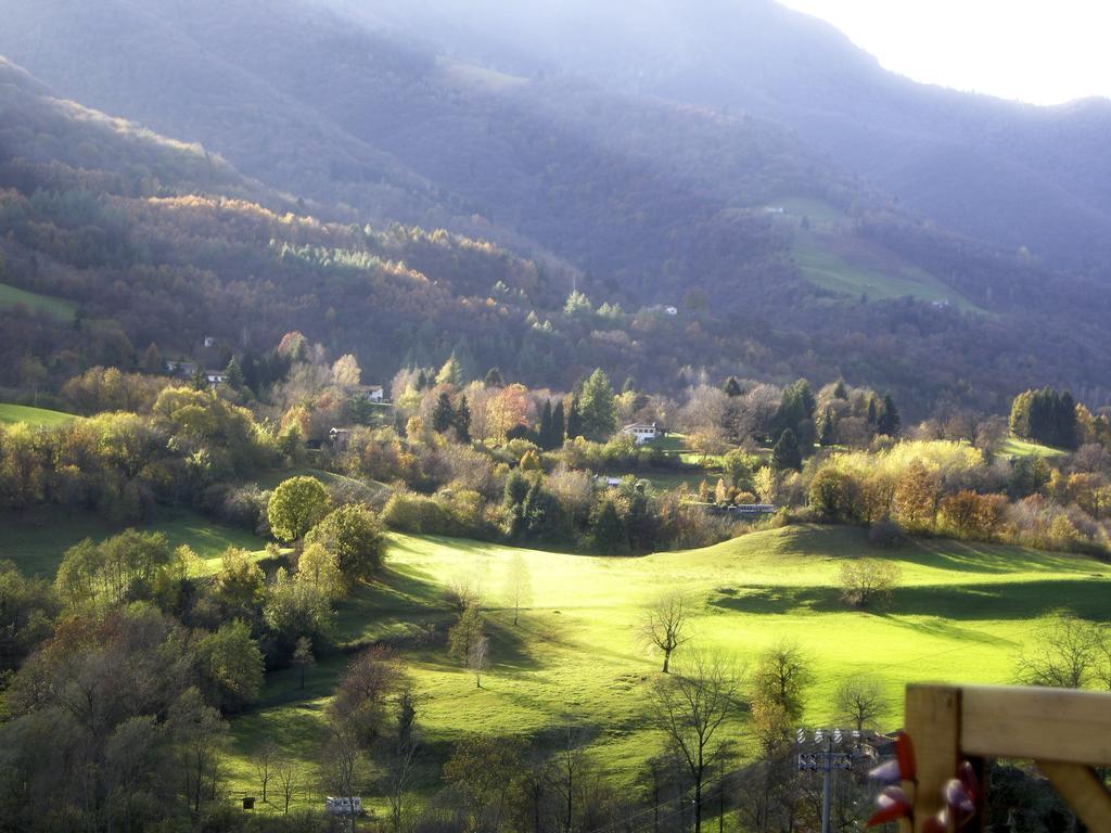 La Casa Di Emy Villa Solto Collina Стая снимка