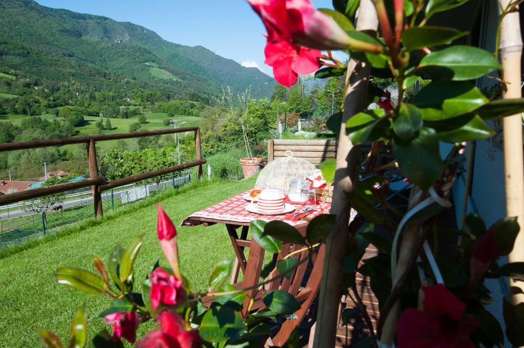 La Casa Di Emy Villa Solto Collina Стая снимка